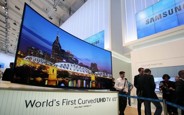 Curved UHD TV samsung.jpg